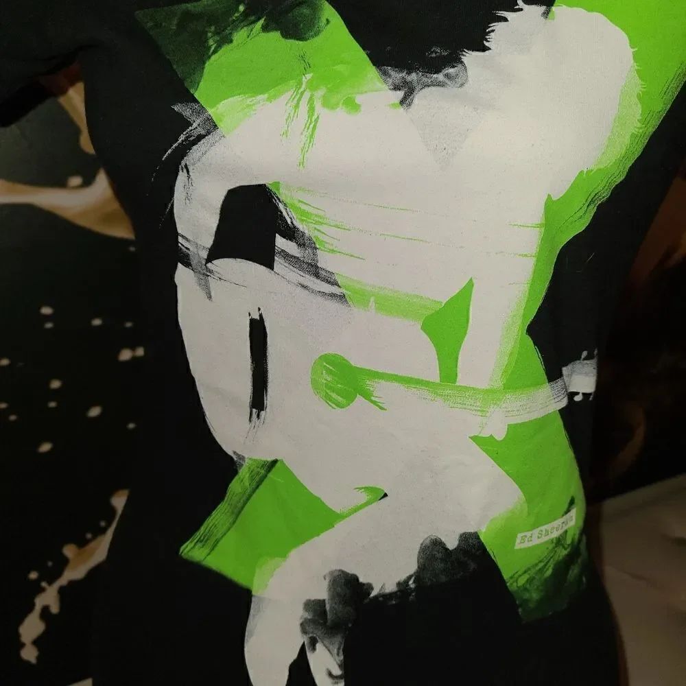 Ed Sheeran concert tshirt 